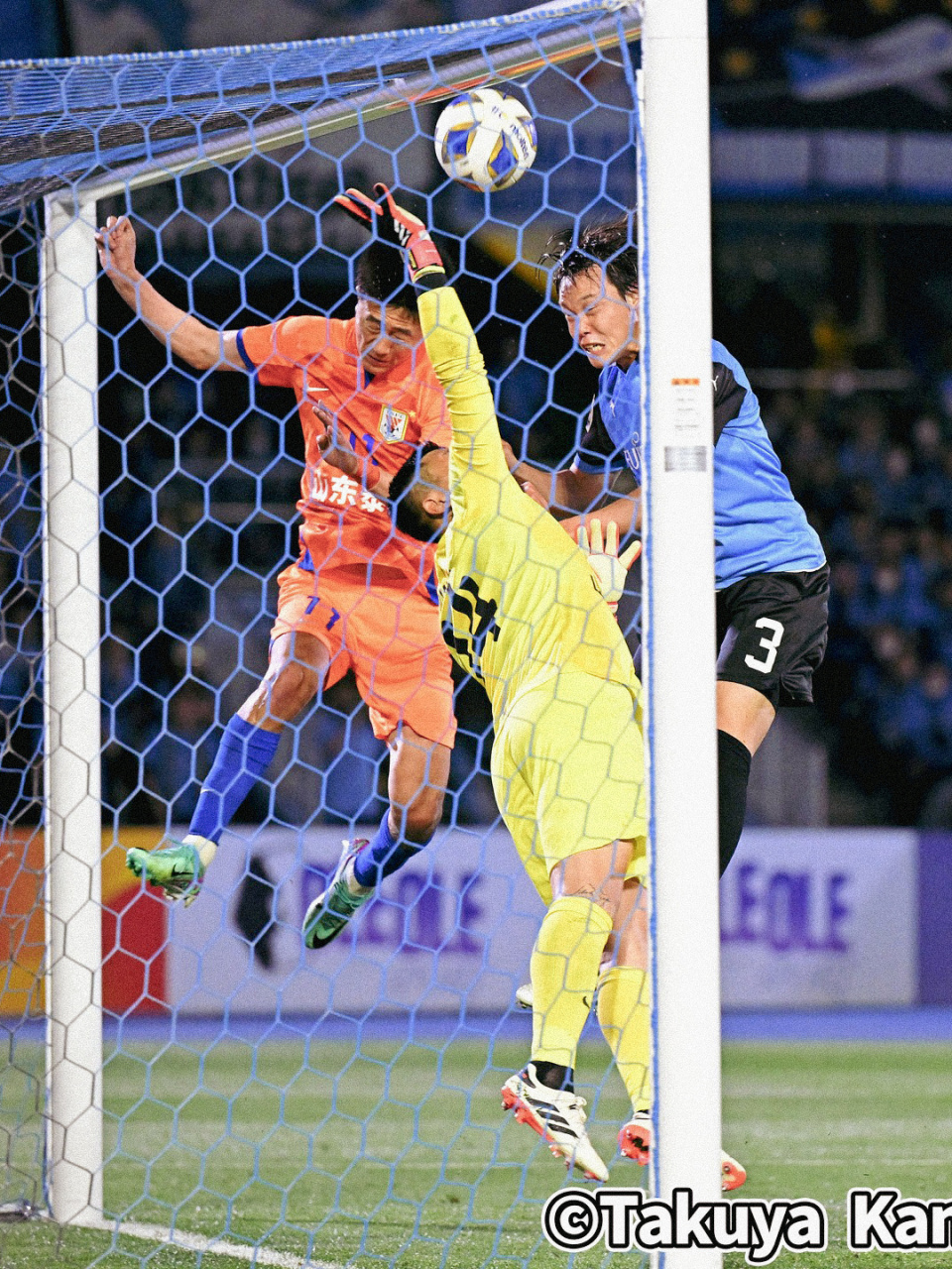 苹果手机-包含沙尔克再次遭遇挑战，球员期待阻击对手的词条