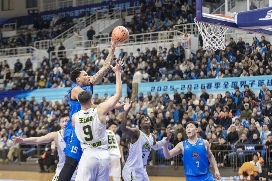 C7娱乐中国-河南男篮防守坚不可摧，稳住局势迎接挑战的简单介绍