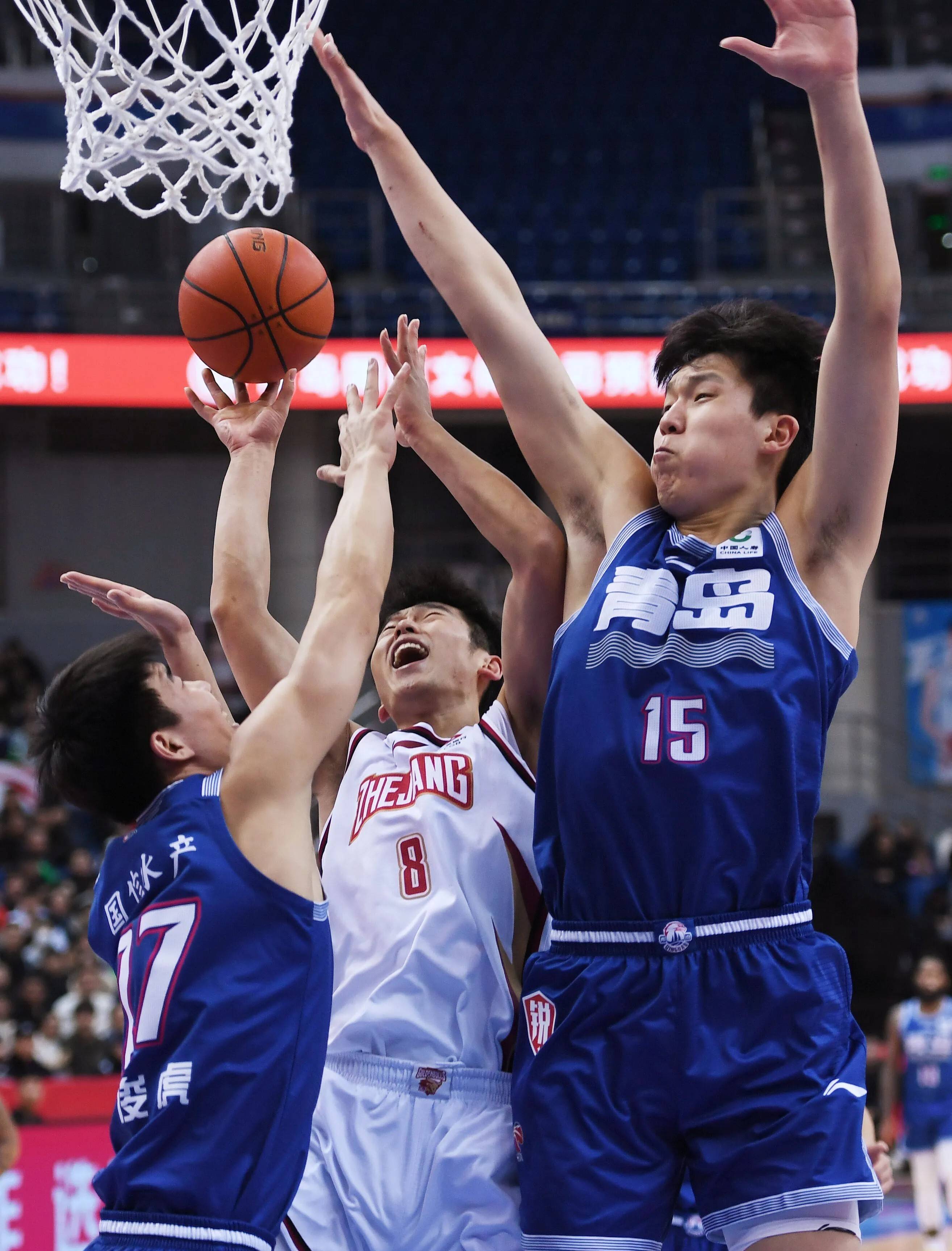 广州队在主场凭借实力,战胜江苏队的是谁 广州队在主场凭借实力,战胜江苏队的是谁