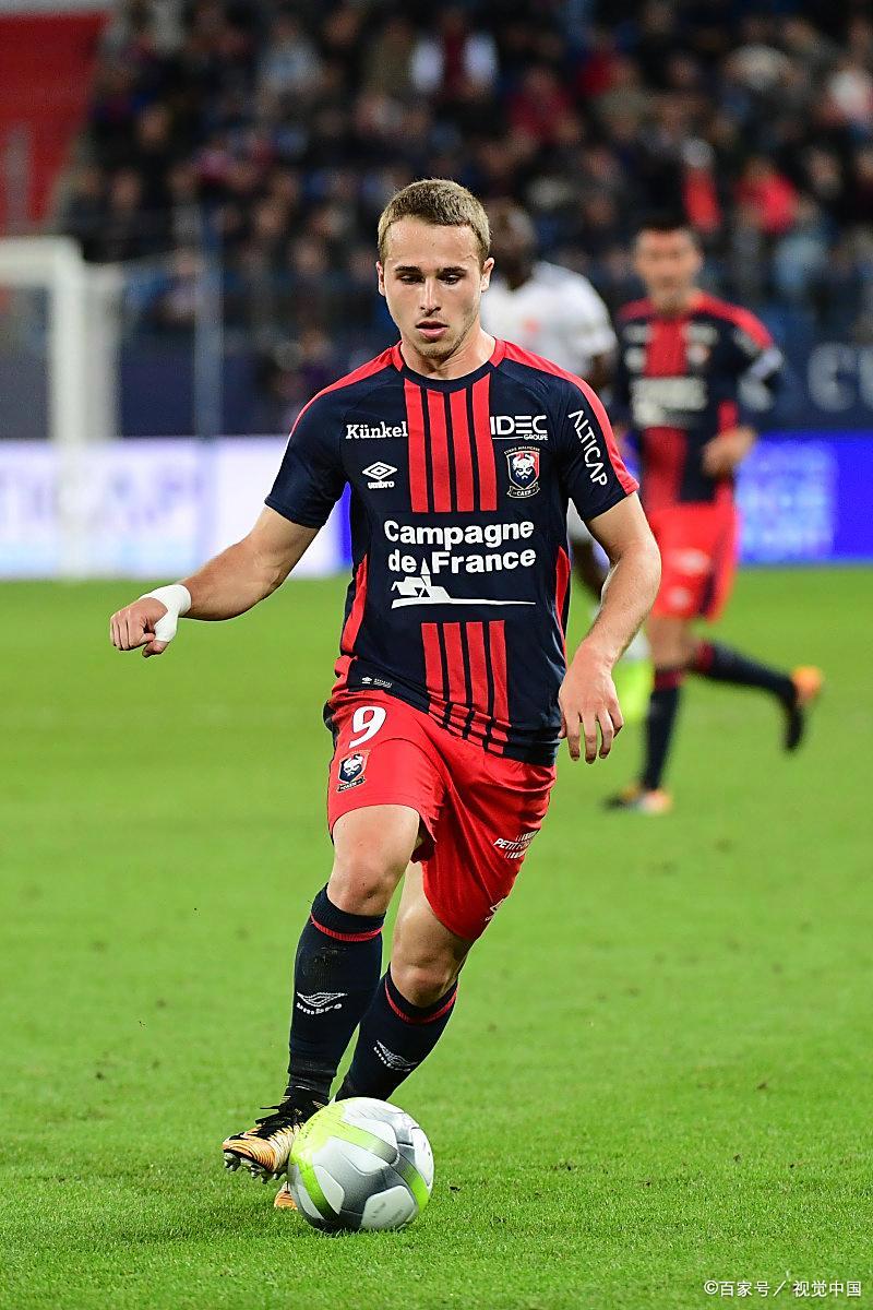 包含亚眠主场大胜，继续保持主场不败纪录的词条