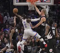 快船力克独行侠，莱昂纳德成为胜利功臣的简单介绍